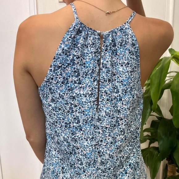 Blue & White Printed Sleeveless Blouse - Picture 7 of 8